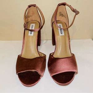 Steve Madden Mirna Chunk High Heel